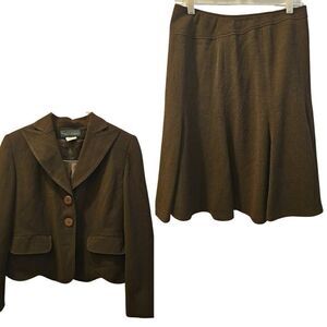 Harve Benard 2 Piece Blazer and Skirt Size 6 Brown